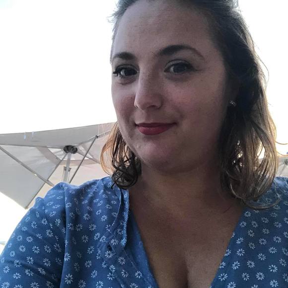 Meet your Posher, Amanda - Picture 1 of 1